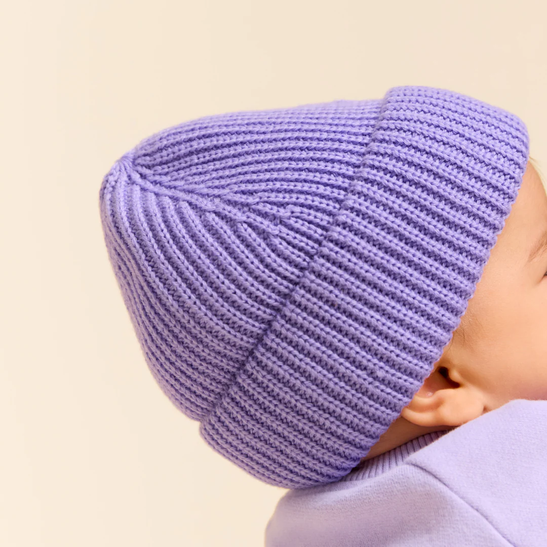 Baby Beanie aus Merinowolle in Lila - Image 4