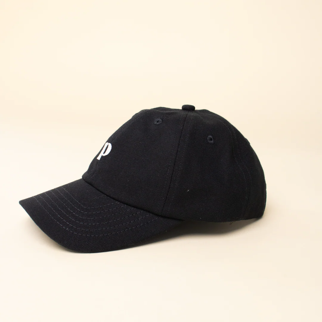 Family & Friends Cap in Schwarz - Image 3