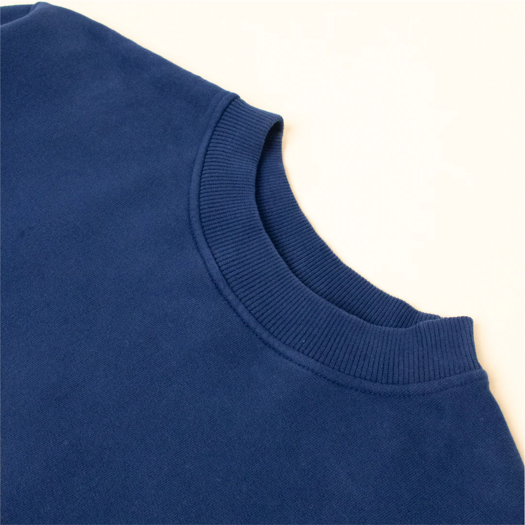 Kindness Sweater aus Bio-Baumwolle in Dunkelblau (Washed) - Image 6