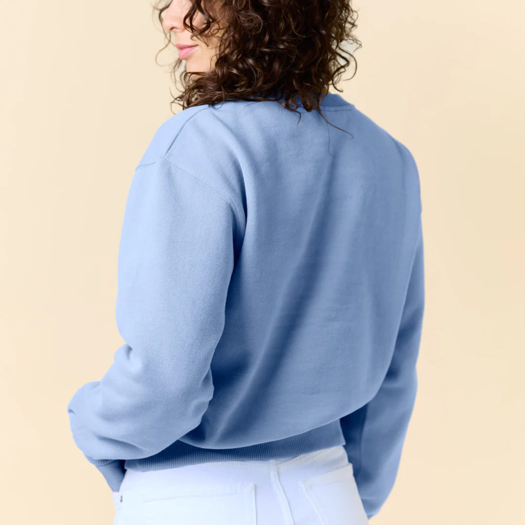 Kindness Sweater aus Bio-Baumwolle in Eisblau - Image 5