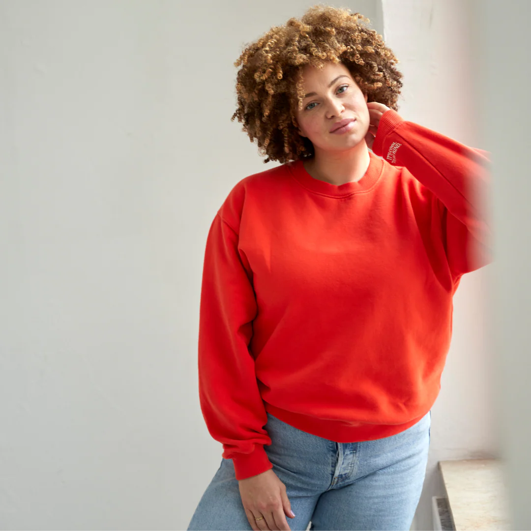 Kindness Sweater aus Bio-Baumwolle in popeia Rot - Image 5