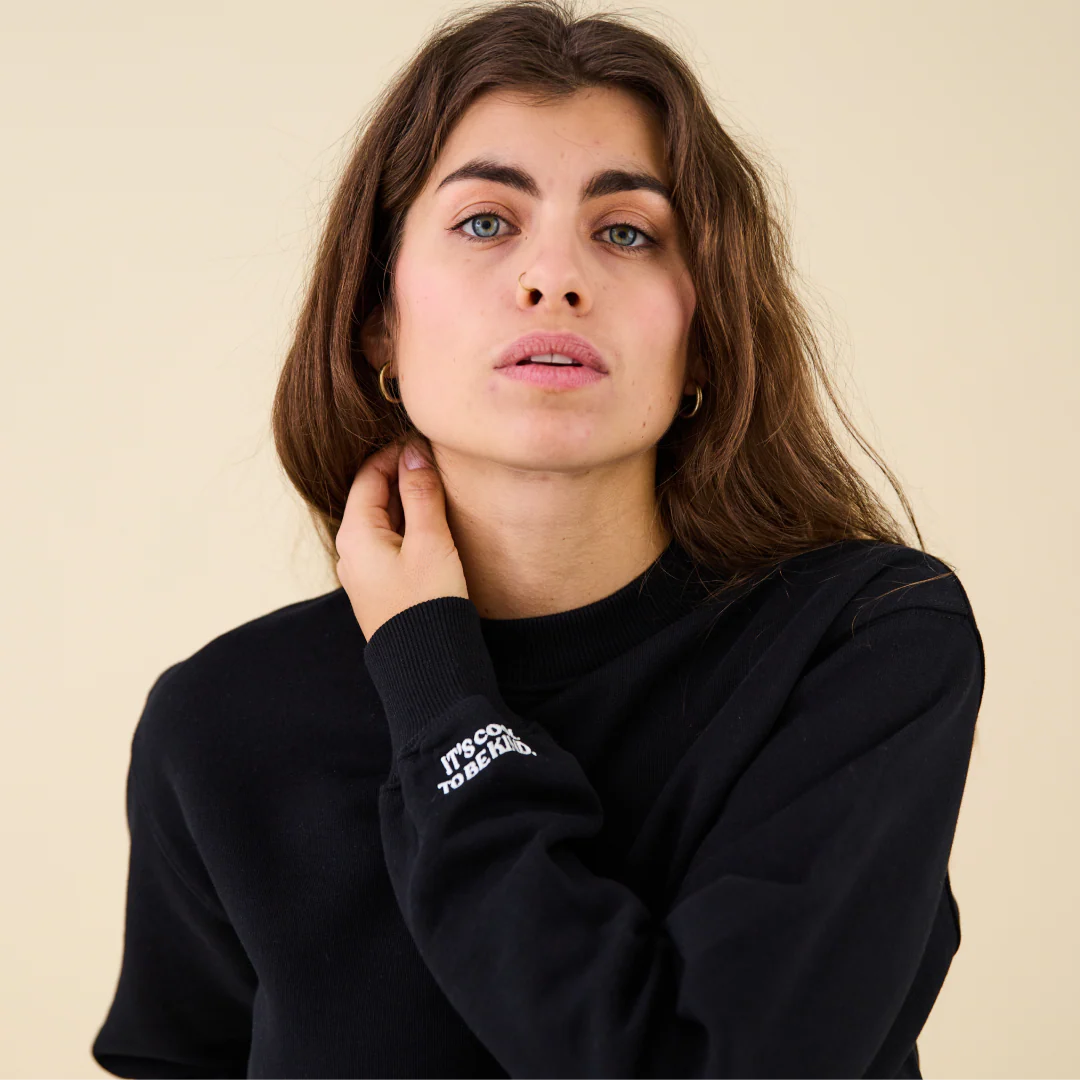 Kindness Sweater aus Bio-Baumwolle in Schwarz - Image 3