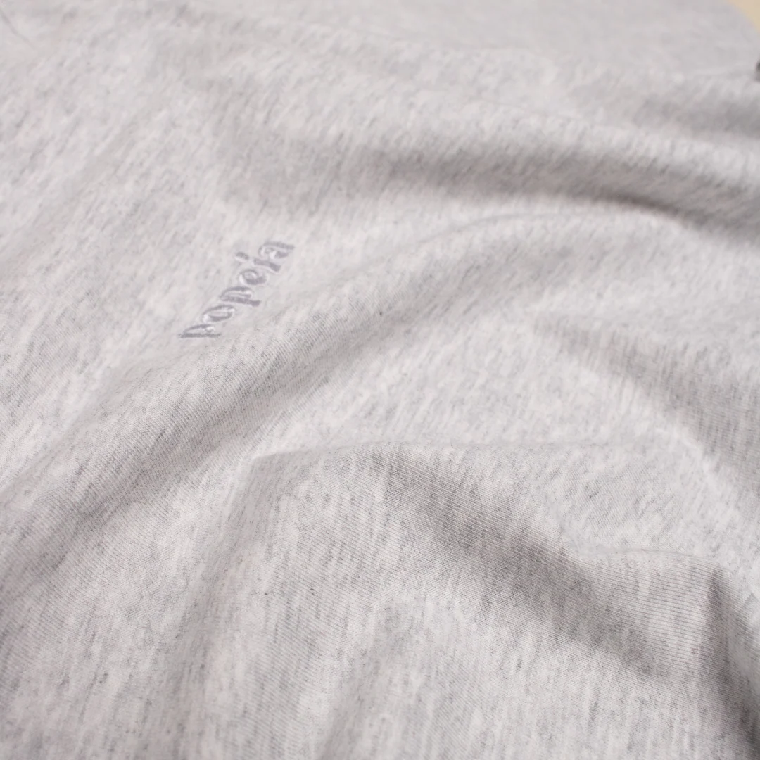Langarmshirt aus Bio-Baumwolle in Grau - Image 4