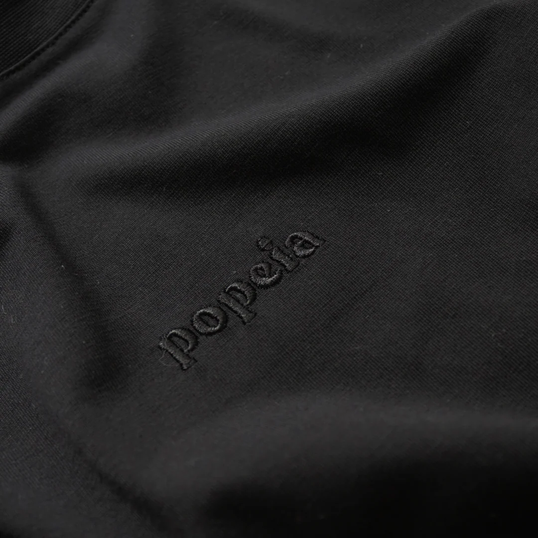 Langarmshirt aus Bio-Baumwolle in Schwarz - Image 4