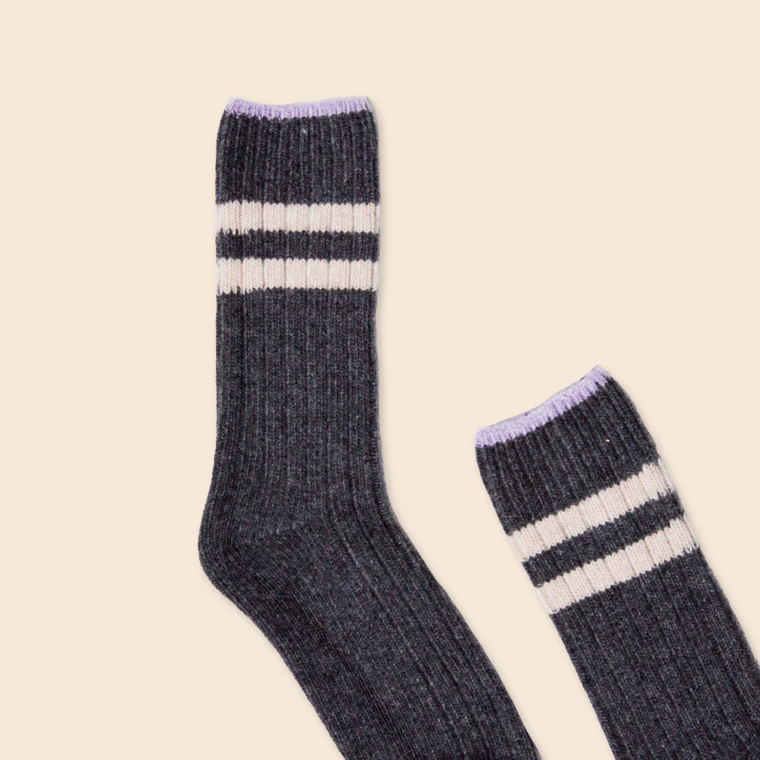 Dicke Stricksocken aus Wolle in Grau - Image 4