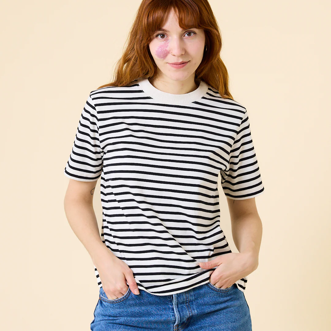 T-Shirt Gestreift aus Bio-Baumwolle in Schwarz/Off-White - Image 4