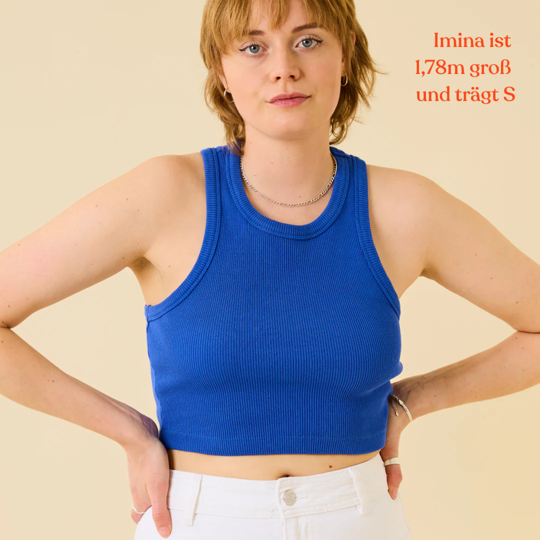The 24/7 Crop Top aus Bio-Baumwolle in Königsblau - Image 4