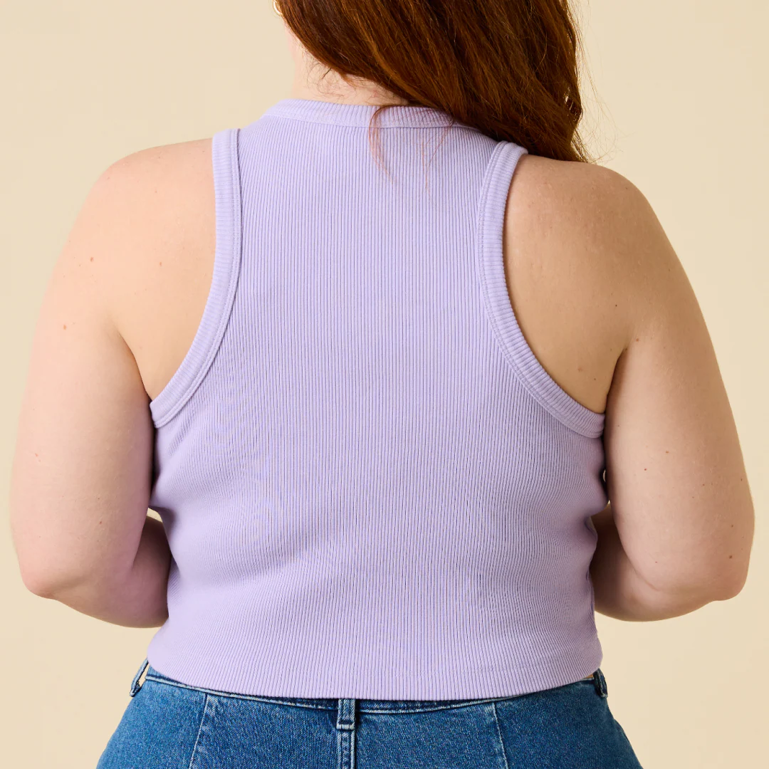 The 24/7 Crop Top aus Bio-Baumwolle in Lila - Image 6