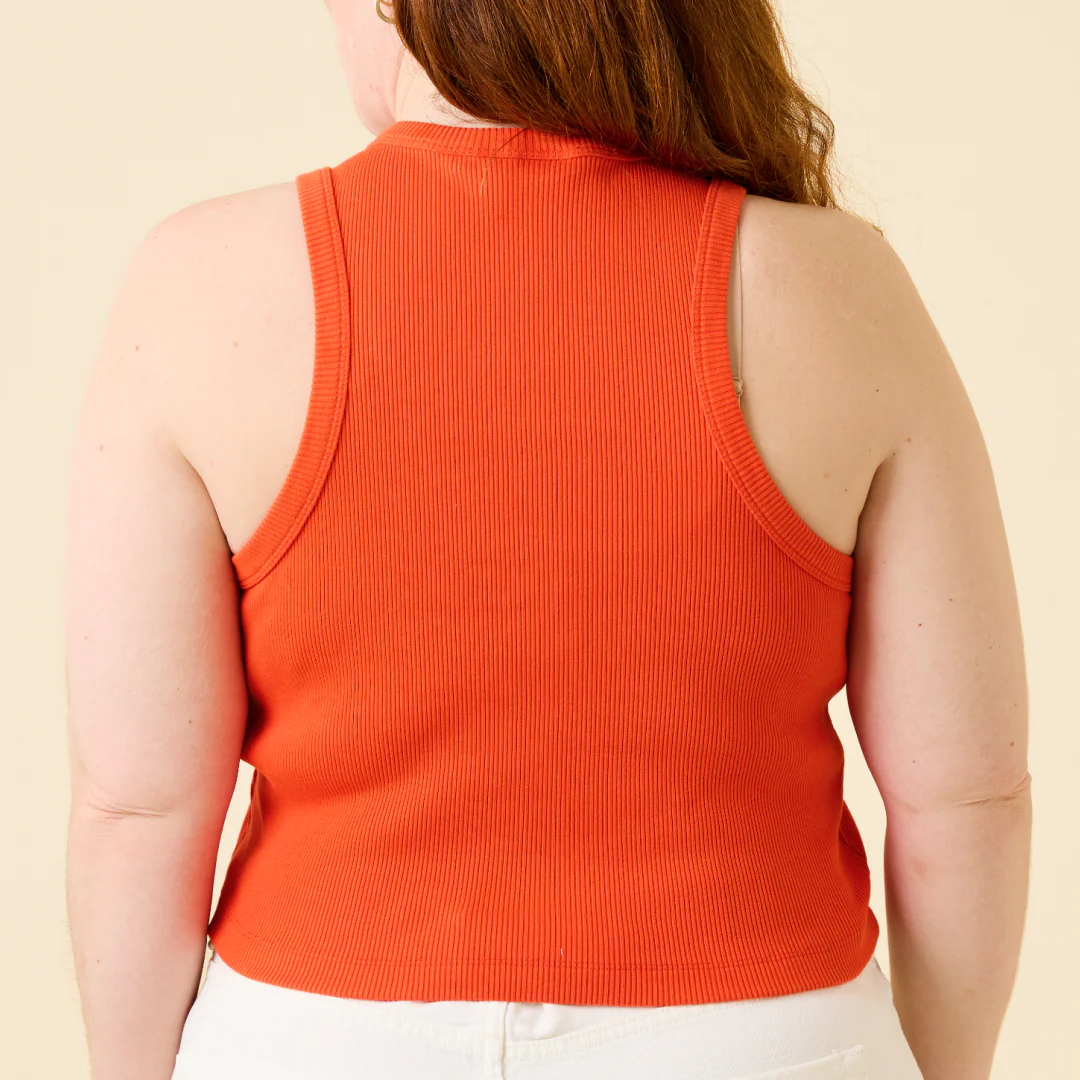 The 24/7 Crop Top aus Bio-Baumwolle in popeia Rot - Image 3