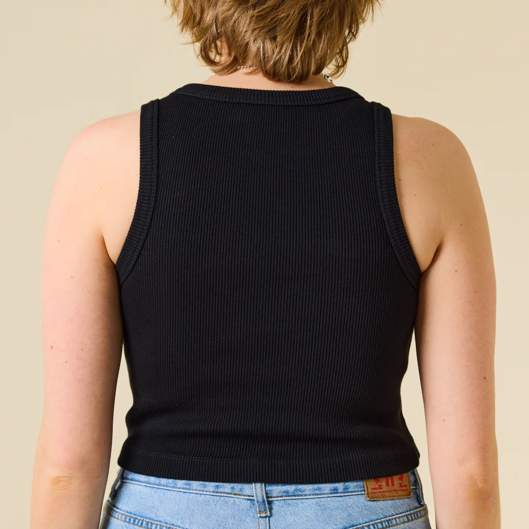 The 24/7 Crop Top aus Bio-Baumwolle in Schwarz - Image 6