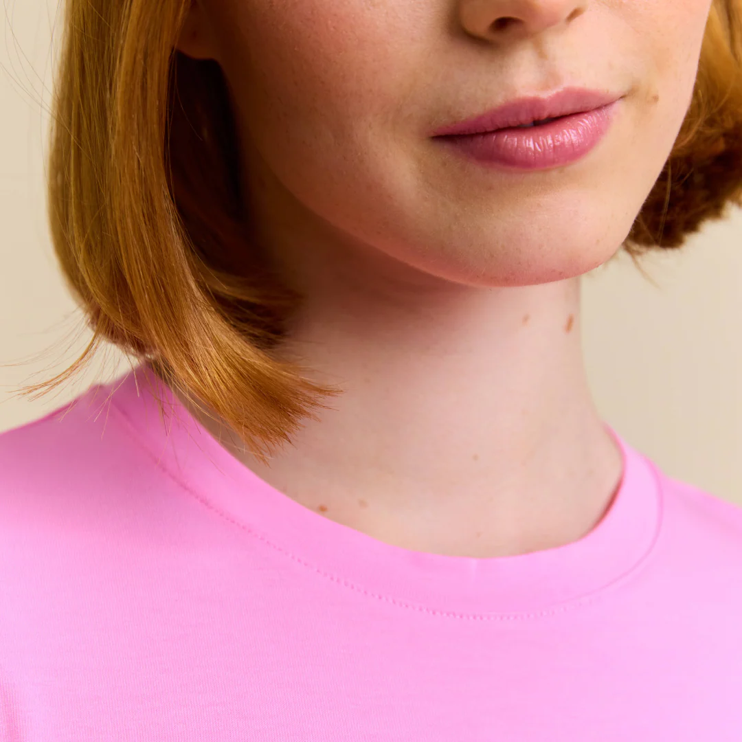 Tight T-Shirt aus Bio-Baumwolle in Pink - Image 3